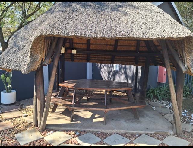 2 BEDROOM TOWNHOUSE FOR SALE IN VERWOERDPARK